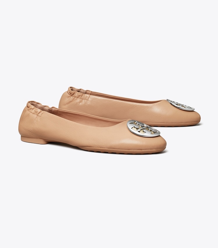 TORY BURCH WOMEN'S CLAIRE BALLET - Light Sand